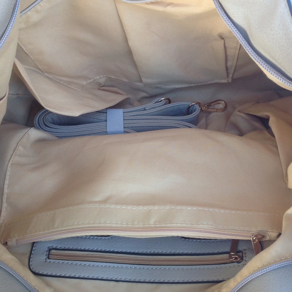 Host Pick Dulcedo Angela Tote - Picture 5 of 5